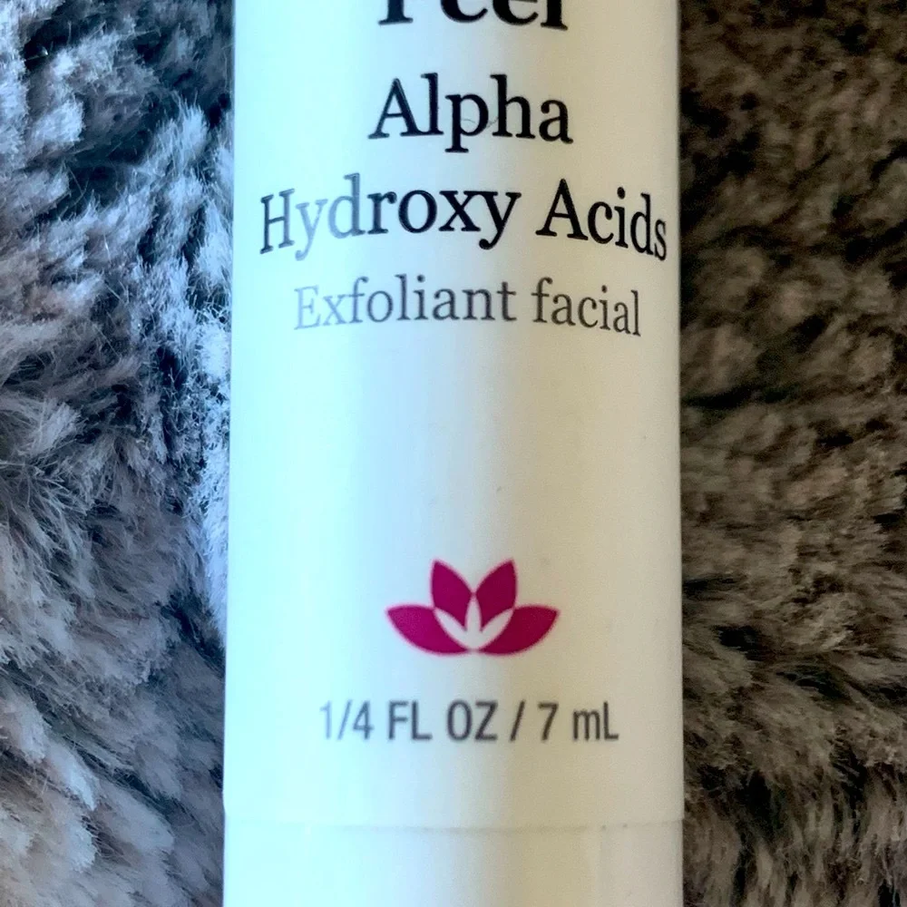 DERMA•E ESSENTIALS OVERNIGHT PEEL